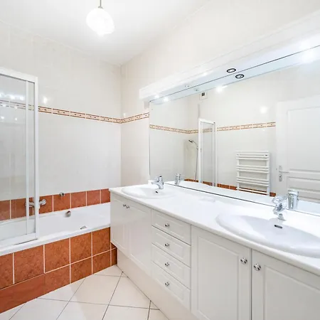 Daire Jardin Florian, 8/10 Rue Victor Cousin, *