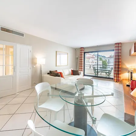 Jardin Florian, 8/10 Rue Victor Cousin, Apartment *
